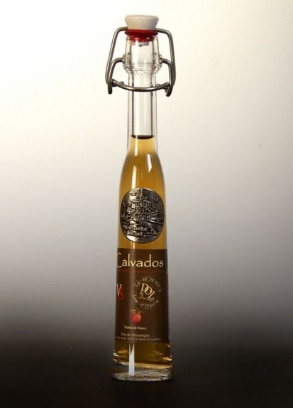 <strong>Calvados</strong><br/>4cl con estaño