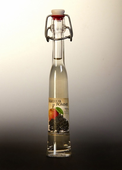 <strong>Licor de manzana</strong><br/>4cl